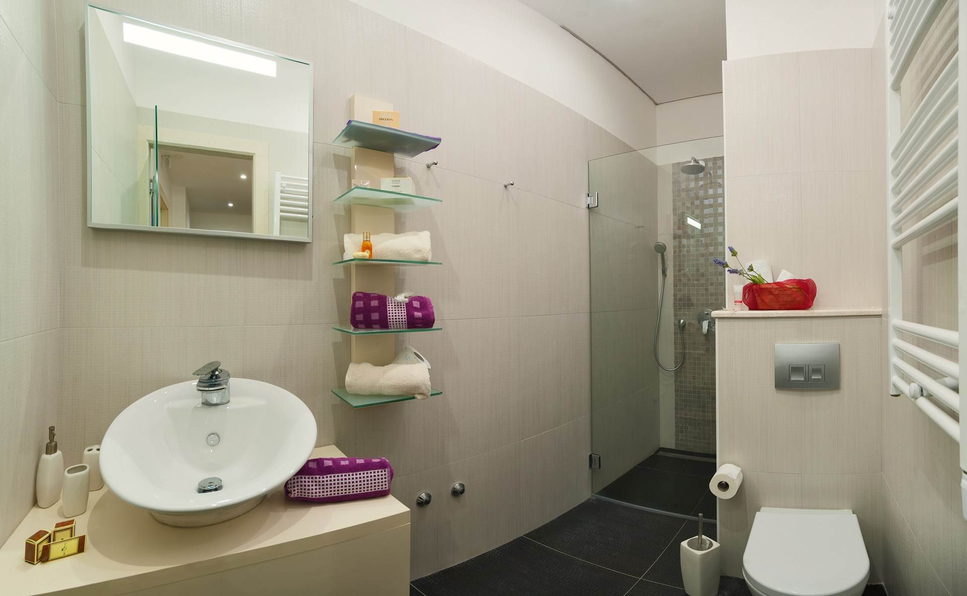 Badezimmer in einer Villa in Rogoznica