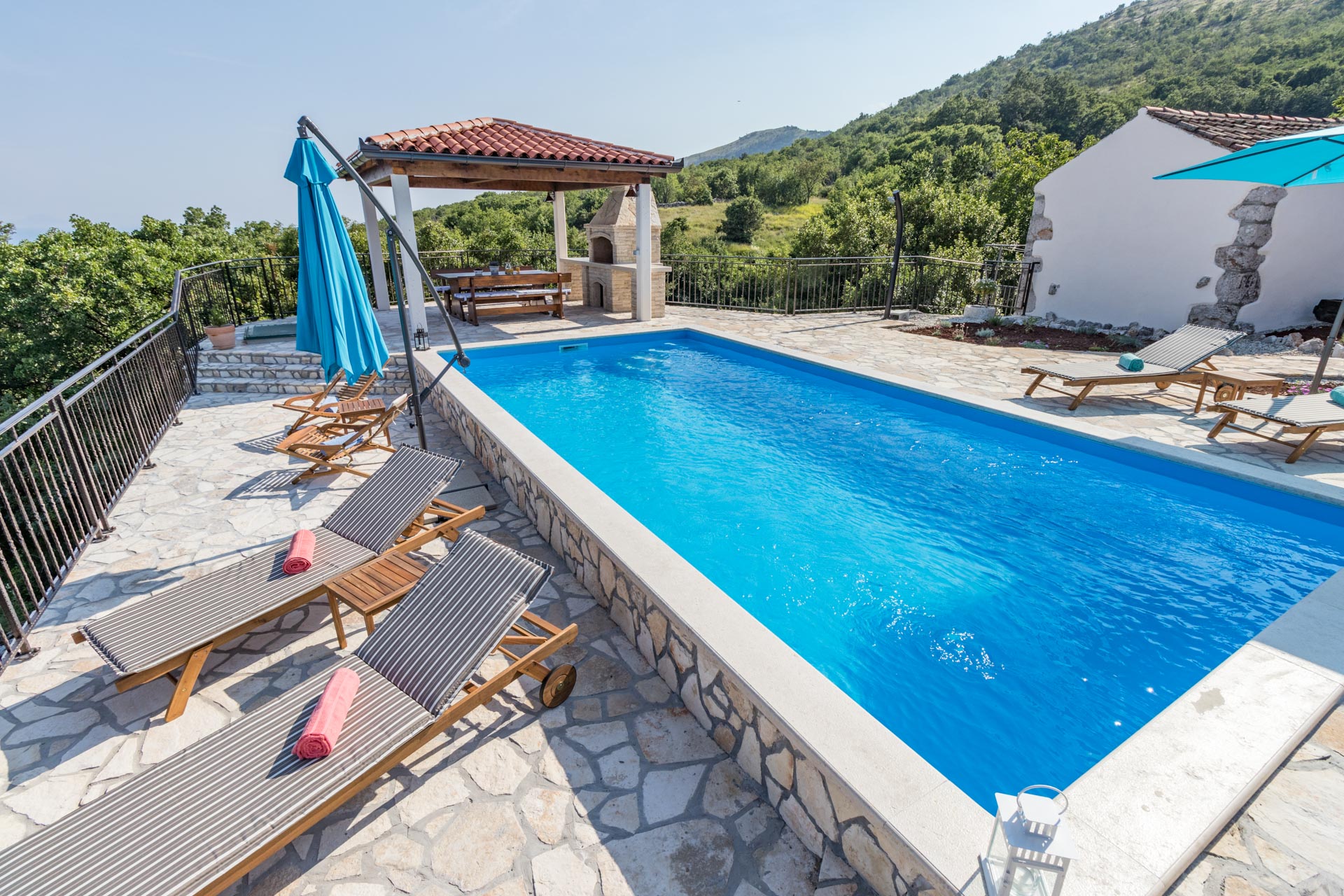 Charmante Villa mit Pool in einer schönen Lage