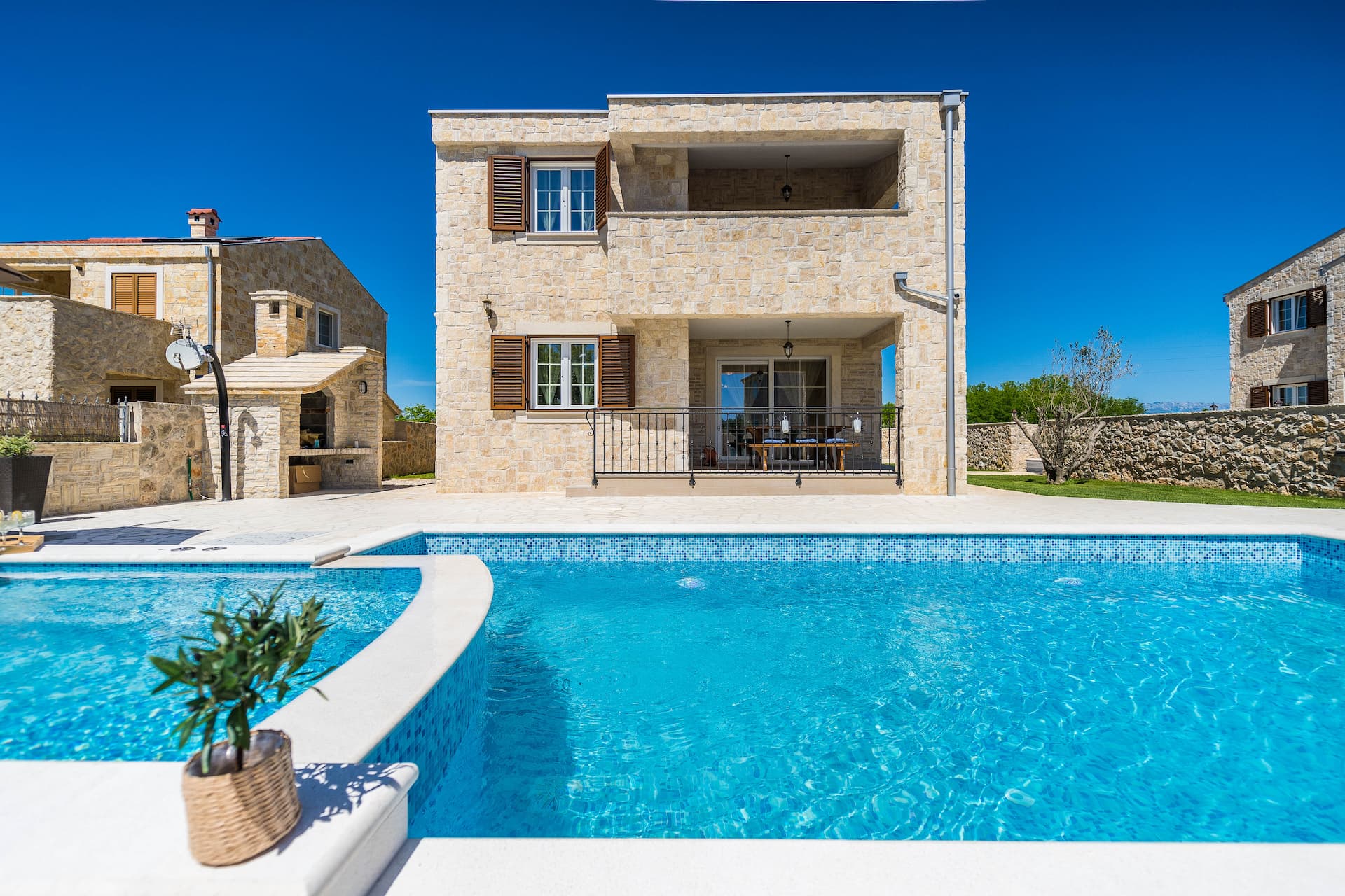 New stone villa with pool near the beach