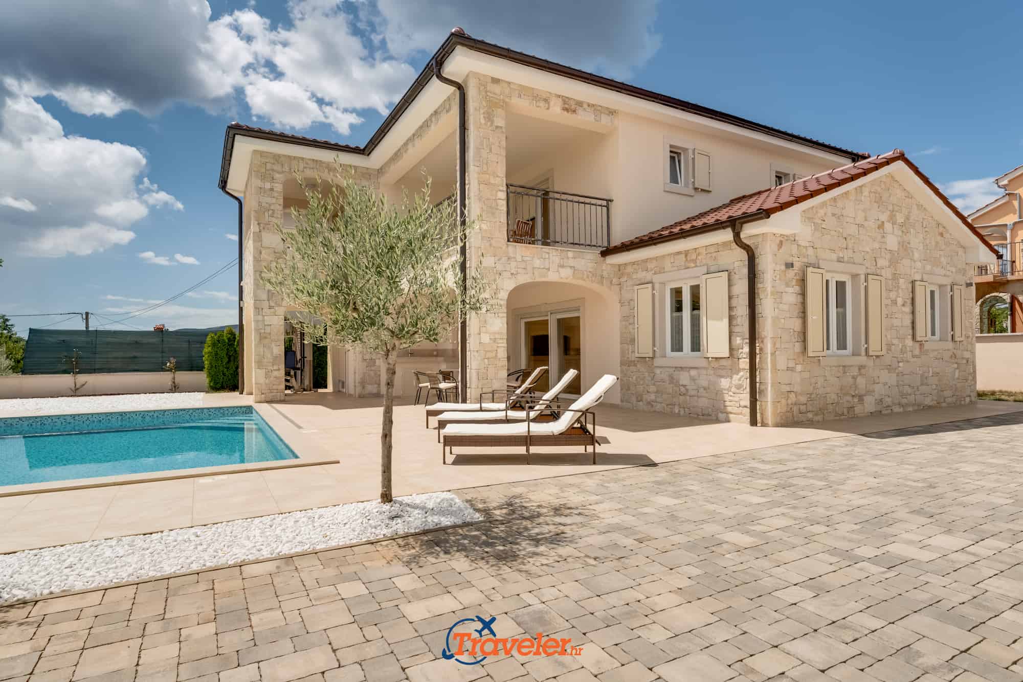 Luxury five stars villa with pool, 600 m from the beach