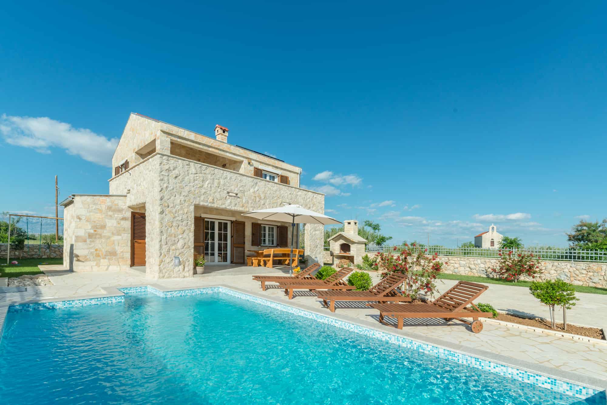 Stone villa with pool, sea view, on a quiet location
